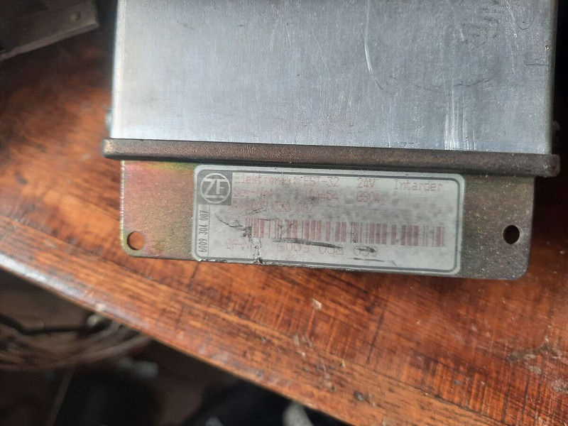 Bosch Bader 0504.1.A00 EST-32 - Ηλεκτρονική μονάδα ελέγχου: φωτογραφία 3 Bosch Bader 0504.1.A00 EST-32 - Ηλεκτρονική μονάδα ελέγχου: φωτογραφία 3