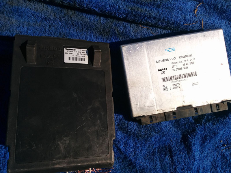 MAN WABCO ECU ZBR2 / 81.25806.7096. - Ηλεκτρονική μονάδα ελέγχου: φωτογραφία 5 MAN WABCO ECU ZBR2 / 81.25806.7096. - Ηλεκτρονική μονάδα ελέγχου: φωτογραφία 5