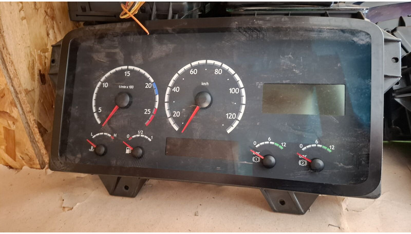 Scania МАН .Ивеко. Вольво. Рено. - Ταμπλό αυτοκινήτου: φωτογραφία 3 Scania МАН .Ивеко. Вольво. Рено. - Ταμπλό αυτοκινήτου: φωτογραφία 3