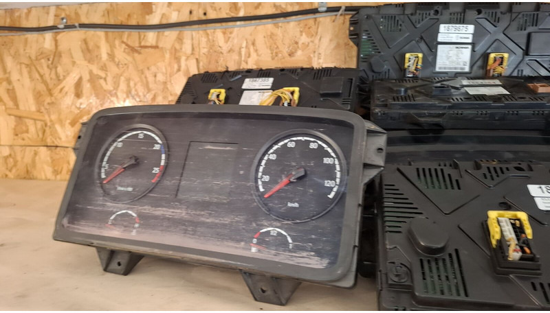 Scania МАН .Ивеко. Вольво. Рено. - Ταμπλό αυτοκινήτου: φωτογραφία 1 Scania МАН .Ивеко. Вольво. Рено. - Ταμπλό αυτοκινήτου: φωτογραφία 1