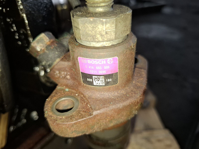 Volvo D7E - Αντλία καυσίμου: φωτογραφία 2 Volvo D7E - Αντλία καυσίμου: φωτογραφία 2