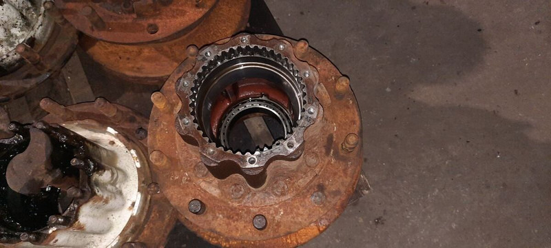 Volvo Iveko. Неоплан - Πλήμνης: φωτογραφία 3 Volvo Iveko. Неоплан - Πλήμνης: φωτογραφία 3