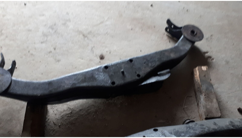 Volvo кронштейн заднего моста мерседес - Ελατήριο: φωτογραφία 2 Volvo кронштейн заднего моста мерседес - Ελατήριο: φωτογραφία 2