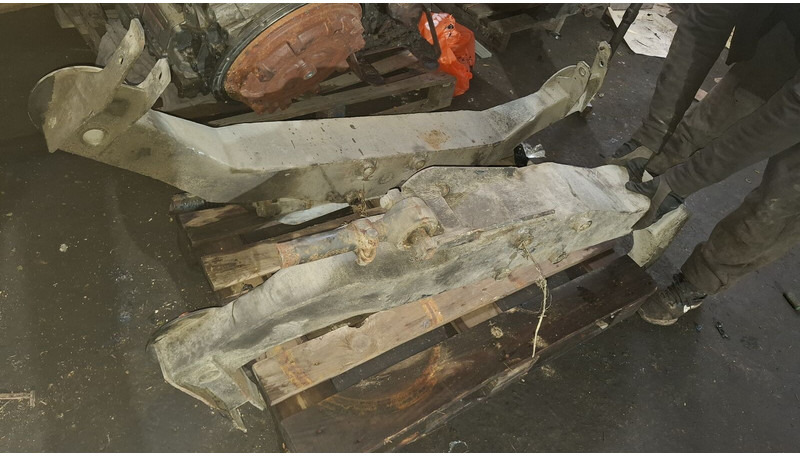 Volvo кронштейн заднего моста мерседес - Ελατήριο: φωτογραφία 5 Volvo кронштейн заднего моста мерседес - Ελατήριο: φωτογραφία 5