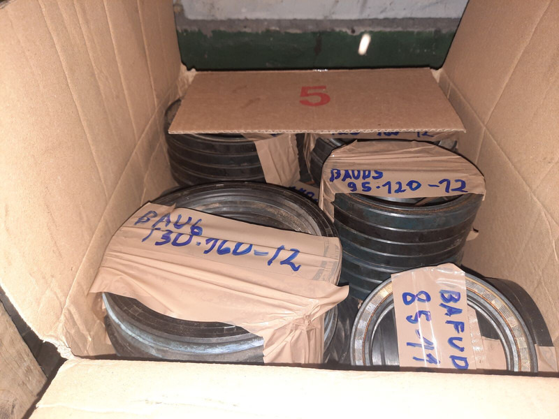 Volvo - Πλήμνης: φωτογραφία 1 Volvo - Πλήμνης: φωτογραφία 1