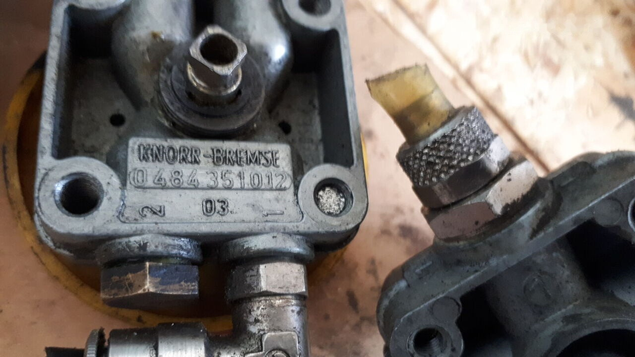 WABCO Volvo - Βαλβίδα φρένων για Λεωφορείο: φωτογραφία 1 WABCO Volvo - Βαλβίδα φρένων για Λεωφορείο: φωτογραφία 1