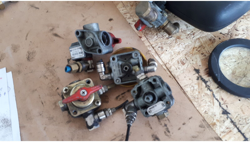 Wabco Volvo - Ανταλλακτικό: φωτογραφία 4 Wabco Volvo - Ανταλλακτικό: φωτογραφία 4