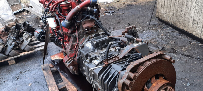 ZF 6S1600 - Κιβώτιο ταχυτήτων: φωτογραφία 4 ZF 6S1600 - Κιβώτιο ταχυτήτων: φωτογραφία 4