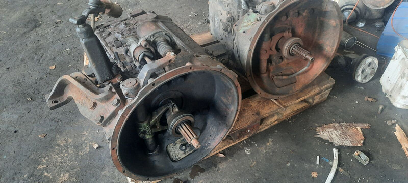 ZF S6-90 . S5-42 - Κιβώτιο ταχυτήτων: φωτογραφία 1 ZF S6-90 . S5-42 - Κιβώτιο ταχυτήτων: φωτογραφία 1