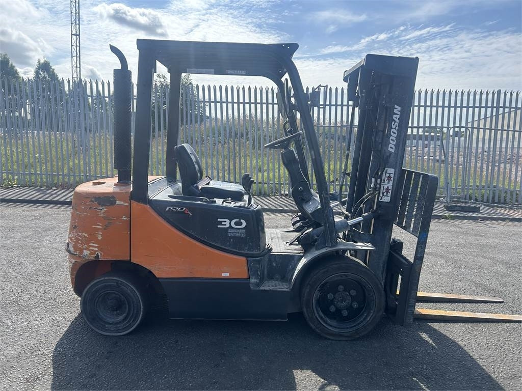 Doosan D30S-5 - Πετρελαιοκίνητο περονοφόρο: φωτογραφία 4 Doosan D30S-5 - Πετρελαιοκίνητο περονοφόρο: φωτογραφία 4