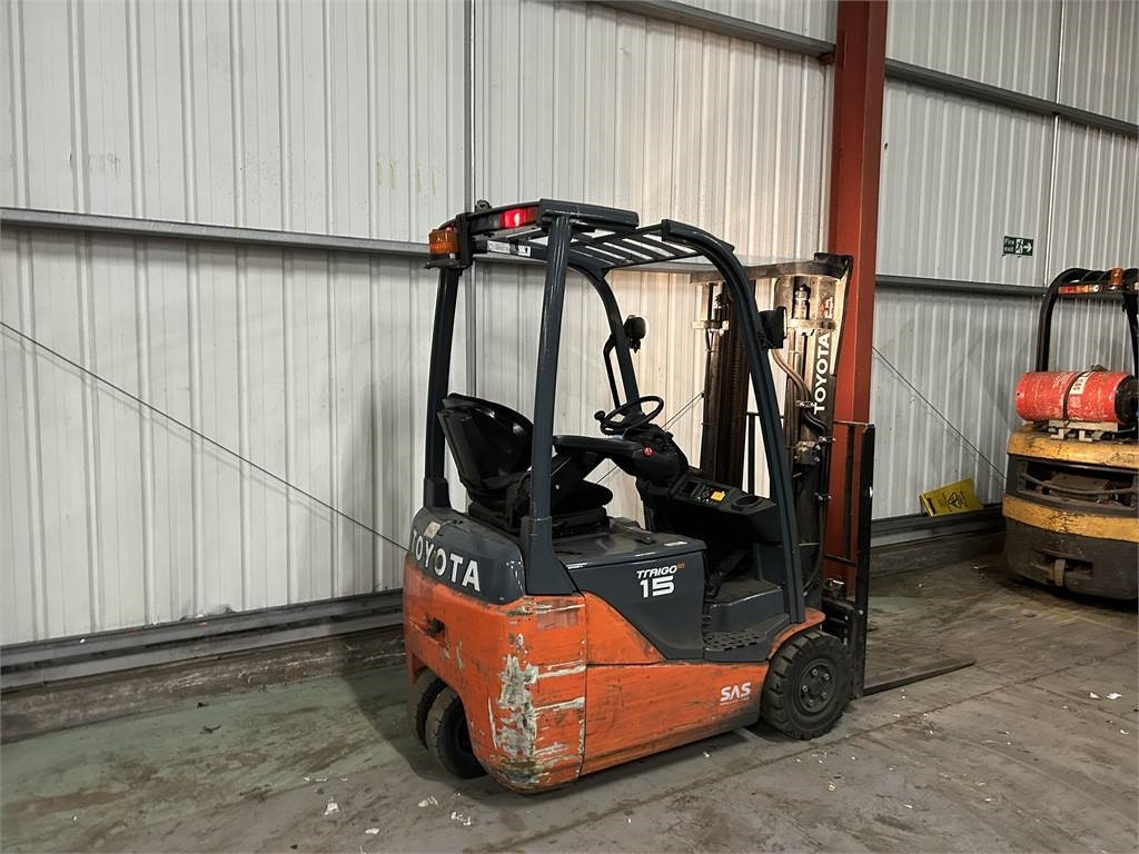 Ηλεκτροκίνητο περονοφόρο Toyota 8FBE15T: φωτογραφία 6 Ηλεκτροκίνητο περονοφόρο Toyota 8FBE15T: φωτογραφία 6