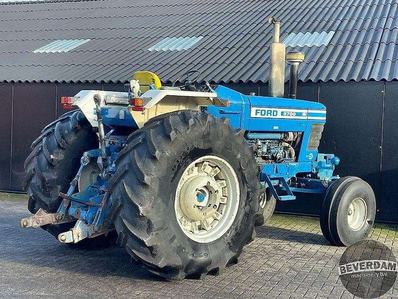 Ford 9700 - Τρακτέρ: φωτογραφία 4 Ford 9700 - Τρακτέρ: φωτογραφία 4