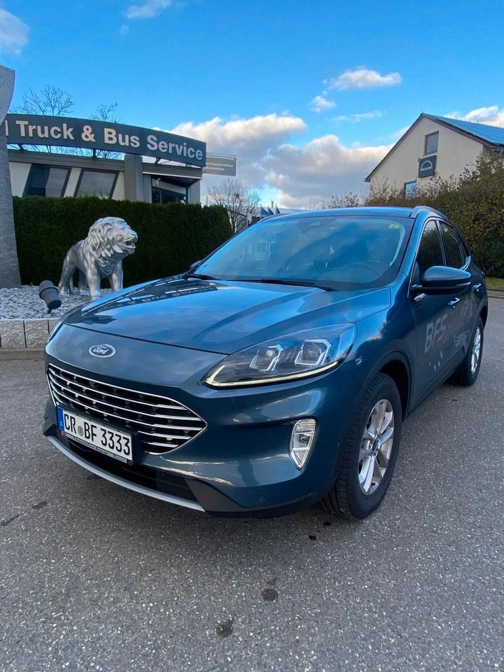 Ford Kuga Titanium 4X4 AWD - SUV: φωτογραφία 1 Ford Kuga Titanium 4X4 AWD - SUV: φωτογραφία 1