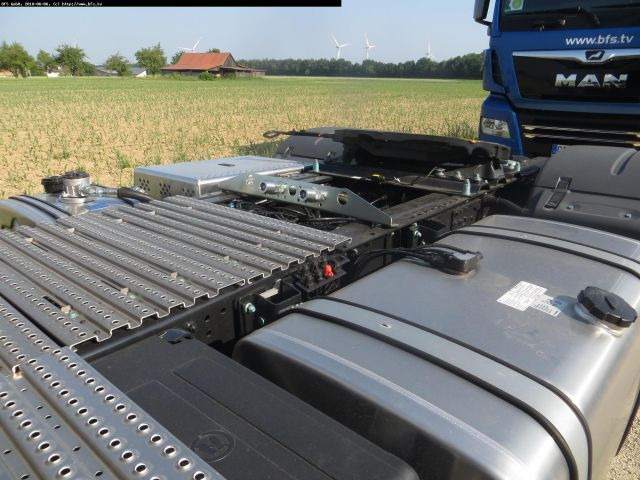 MAN TGX 18.460 4x2 LLS Kipphydraulik, Kompressor MAN TGX 18.460 4x2 LLS Kipphydraulik, Kompressor - Τράκτορας: φωτογραφία 3 MAN TGX 18.460 4x2 LLS Kipphydraulik, Kompressor MAN TGX 18.460 4x2 LLS Kipphydraulik, Kompressor - Τράκτορας: φωτογραφία 3