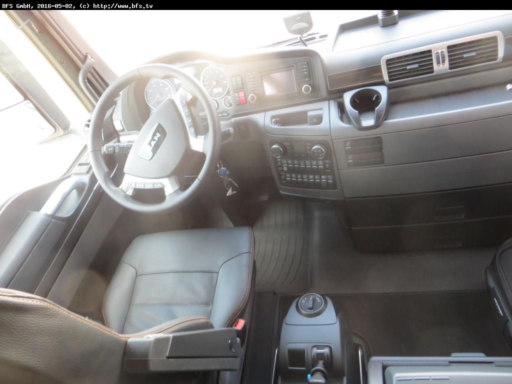 MAN TGX 18.560 4x2 BLS Euro 6 HS Schoch Edition 2016 MAN TGX 18.560 4x2 BLS Euro 6 HS Schoch Edition 2016 - Τράκτορας: φωτογραφία 4 MAN TGX 18.560 4x2 BLS Euro 6 HS Schoch Edition 2016 MAN TGX 18.560 4x2 BLS Euro 6 HS Schoch Edition 2016 - Τράκτορας: φωτογραφία 4