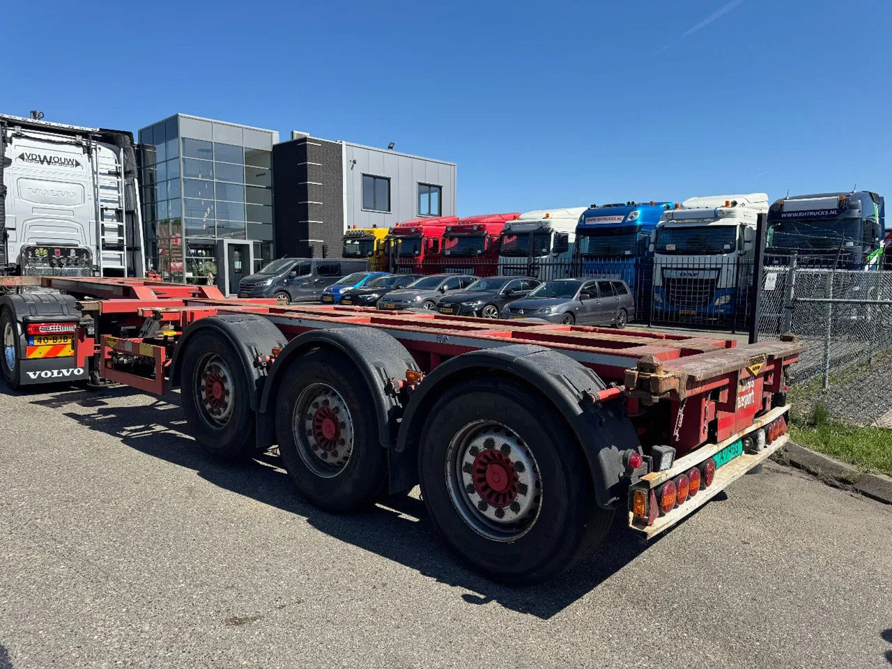 Broshuis 3 UCC-39/45 EU - 3 AXLE SAF + LIFTING AXLE - Επικαθήμενο μεταφοράς εμπορευματοκιβωτίων/ Κινητό αμάξωμα: φωτογραφία 4 Broshuis 3 UCC-39/45 EU - 3 AXLE SAF + LIFTING AXLE - Επικαθήμενο μεταφοράς εμπορευματοκιβωτίων/ Κινητό αμάξωμα: φωτογραφία 4