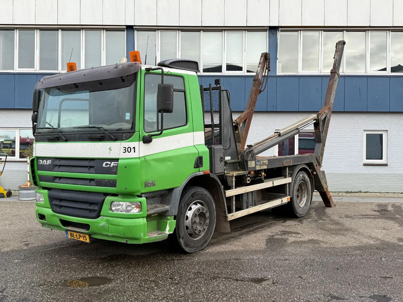 DAF CF 75.310 4X2 HYVALIFT SKIPLOADER MANUAL GEAR FULL STEEL - Φορτηγό καδοφόρος φορτωτής: φωτογραφία 1 DAF CF 75.310 4X2 HYVALIFT SKIPLOADER MANUAL GEAR FULL STEEL - Φορτηγό καδοφόρος φορτωτής: φωτογραφία 1