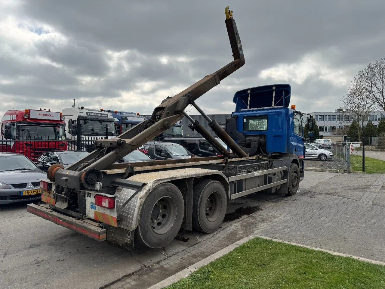 DAF CF 85.360 EURO 5 6X2 25T VDL HOOK TÜV 11-2025 - Φορτηγό φόρτωσης γάντζου: φωτογραφία 5 DAF CF 85.360 EURO 5 6X2 25T VDL HOOK TÜV 11-2025 - Φορτηγό φόρτωσης γάντζου: φωτογραφία 5