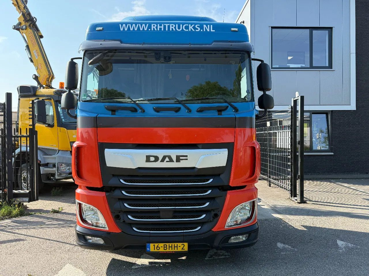 DAF XF 440 4X2 ENGINE RUNNING BUT TICKING! - Τράκτορας: φωτογραφία 3 DAF XF 440 4X2 ENGINE RUNNING BUT TICKING! - Τράκτορας: φωτογραφία 3