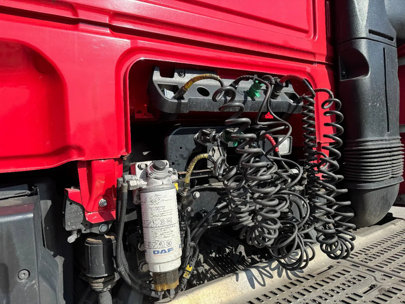 Τράκτορας DAF XF 440 4X2 EURO 6 SKIRTS 2017: φωτογραφία 8 Τράκτορας DAF XF 440 4X2 EURO 6 SKIRTS 2017: φωτογραφία 8