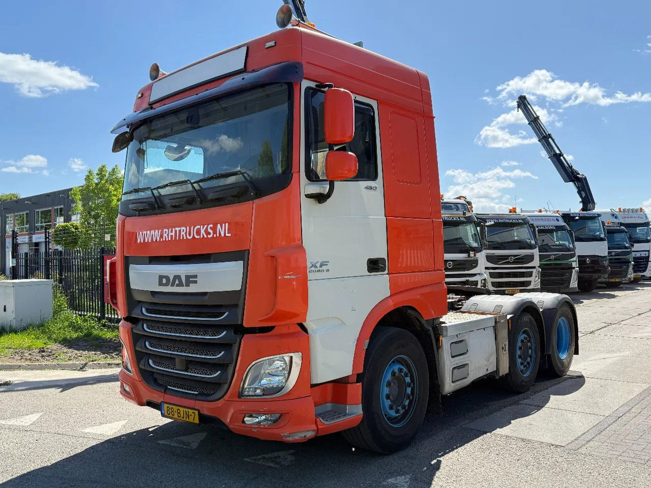 DAF XF 460 6X2 EURO 6 - ONLY 596.110 KM - Τράκτορας: φωτογραφία 2 DAF XF 460 6X2 EURO 6 - ONLY 596.110 KM - Τράκτορας: φωτογραφία 2