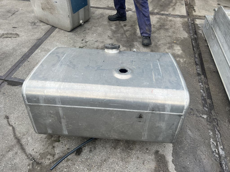 Diversen 460 liter brandstof tank - Ρεζερβουάρ καυσίμου για Φορτηγό: φωτογραφία 1 Diversen 460 liter brandstof tank - Ρεζερβουάρ καυσίμου για Φορτηγό: φωτογραφία 1