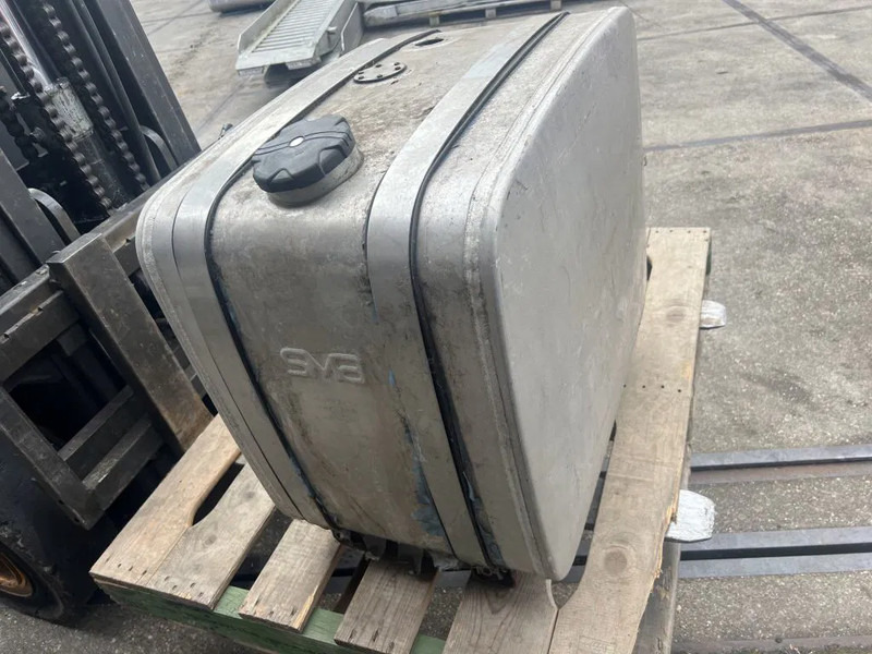 Diversen Hydrauliek tank l 70 b 45 h 62 met steunen - Υδραυλικό για Φορτηγό: φωτογραφία 2 Diversen Hydrauliek tank l 70 b 45 h 62 met steunen - Υδραυλικό για Φορτηγό: φωτογραφία 2