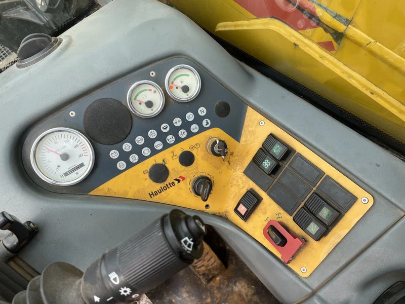 Τηλεσκοπικός φορτωτής Haulotte HTL 4017 - 4X4X4 - 5.617 HOURS - 17 METER - 4.000 KG: φωτογραφία 14 Τηλεσκοπικός φορτωτής Haulotte HTL 4017 - 4X4X4 - 5.617 HOURS - 17 METER - 4.000 KG: φωτογραφία 14