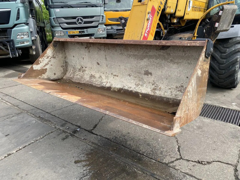 Τηλεσκοπικός φορτωτής Haulotte HTL 4017 - 4X4X4 - 5.617 HOURS - 17 METER - 4.000 KG: φωτογραφία 10 Τηλεσκοπικός φορτωτής Haulotte HTL 4017 - 4X4X4 - 5.617 HOURS - 17 METER - 4.000 KG: φωτογραφία 10