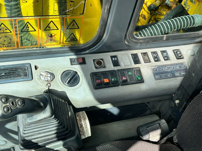Τροχοφόρος εκσκαφέας Komatsu PW150ES-6K CE: φωτογραφία 13