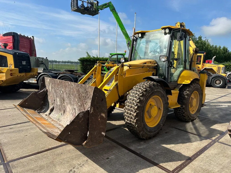 Komatsu WB97S-5E0 - Φορτωτής εκσκαφέας: φωτογραφία 4 Komatsu WB97S-5E0 - Φορτωτής εκσκαφέας: φωτογραφία 4