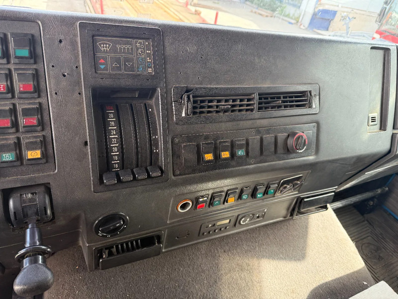 Τράκτορας MAN 33.463 33-463 8x4 met 62 effer kraan 6x uitschuifbaar: φωτογραφία 18 Τράκτορας MAN 33.463 33-463 8x4 met 62 effer kraan 6x uitschuifbaar: φωτογραφία 18