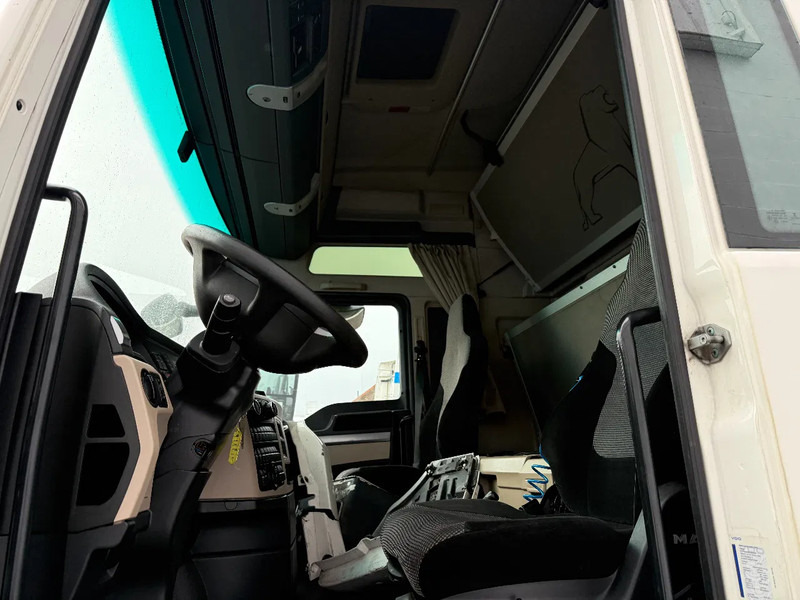 Τράκτορας MAN TGX 18.460 4X2 + RETARDER - ENGINE BROKEN: φωτογραφία 9 Τράκτορας MAN TGX 18.460 4X2 + RETARDER - ENGINE BROKEN: φωτογραφία 9