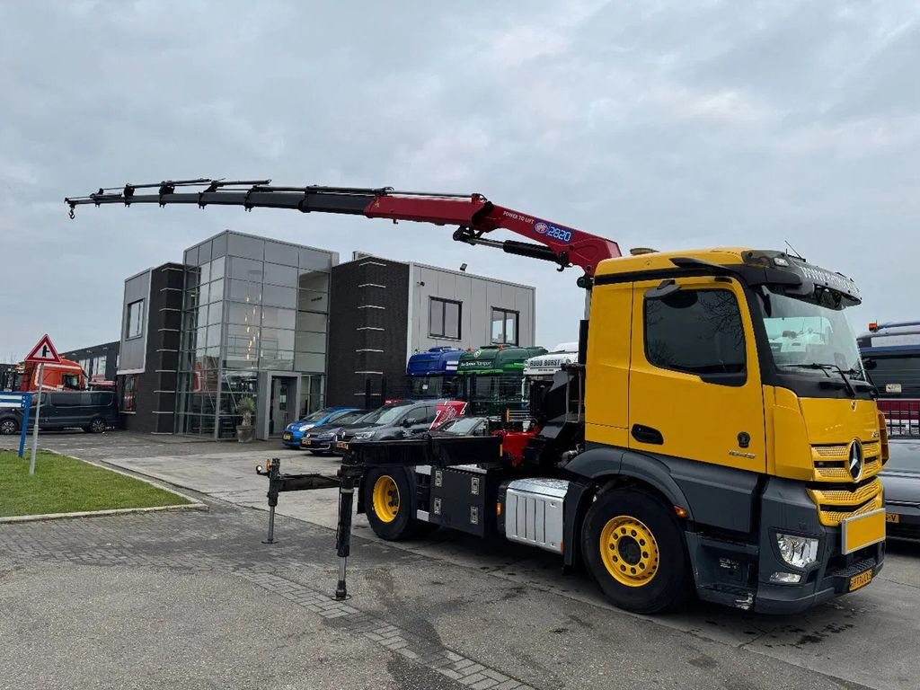 Mercedes-Benz Actros 1845 4X2 - EURO 6 + HMF 2820 + REMOTE + O - Τράκτορας: φωτογραφία 1 Mercedes-Benz Actros 1845 4X2 - EURO 6 + HMF 2820 + REMOTE + O - Τράκτορας: φωτογραφία 1