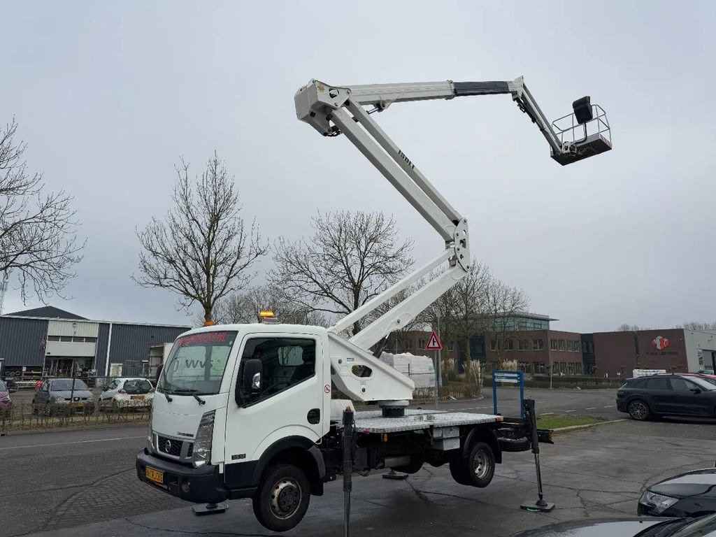 Nissan CABSTAR 35.12 + ISOLI 21 METER AERIAL PLATFORM - Φορτηγό με εναέρια πλατφόρμα: φωτογραφία 1 Nissan CABSTAR 35.12 + ISOLI 21 METER AERIAL PLATFORM - Φορτηγό με εναέρια πλατφόρμα: φωτογραφία 1