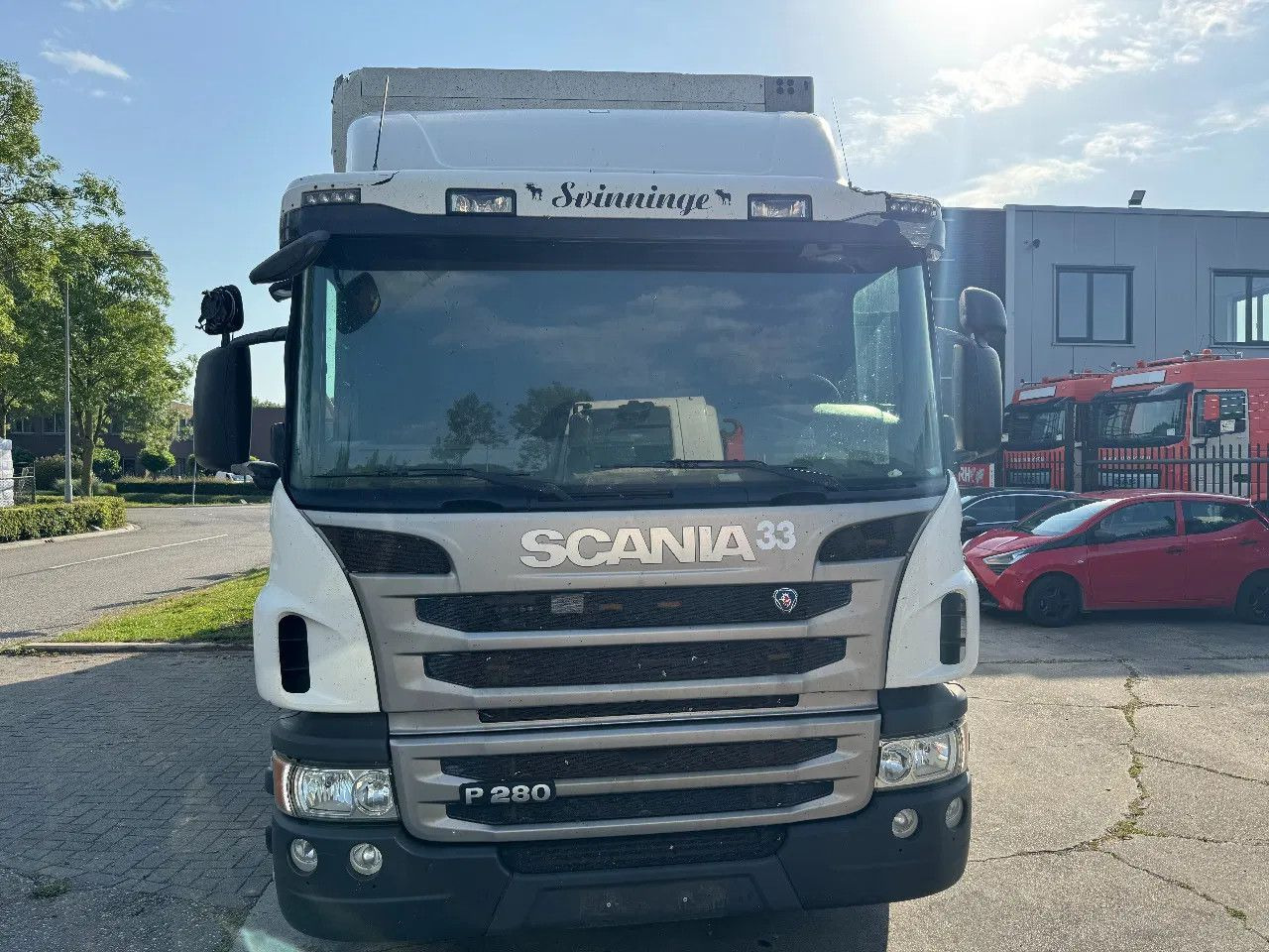 Scania P280 6X2 SCHMITZ BOX + ZEPRO 2000KG LIFT EURO 6 - Φορτηγό κόφα: φωτογραφία 2 Scania P280 6X2 SCHMITZ BOX + ZEPRO 2000KG LIFT EURO 6 - Φορτηγό κόφα: φωτογραφία 2