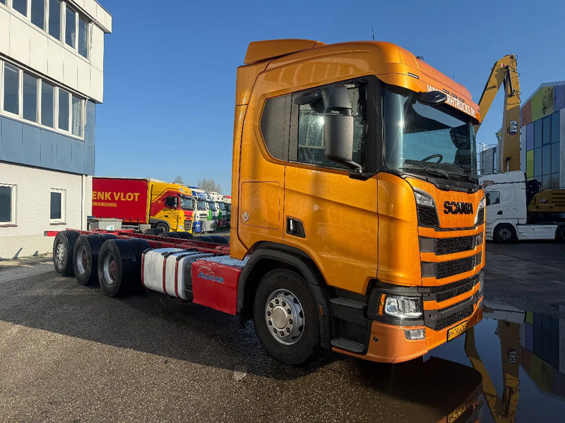 Scania R730 V8 NGS 8X4 EURO 6 + RETARDER - BIG AXLES - Φορτηγό σασί: φωτογραφία 3 Scania R730 V8 NGS 8X4 EURO 6 + RETARDER - BIG AXLES - Φορτηγό σασί: φωτογραφία 3