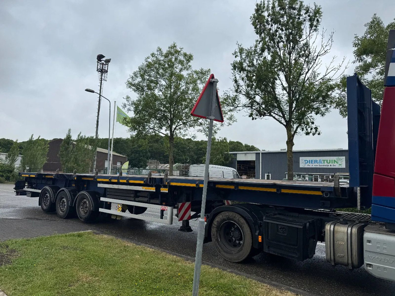 Schmidt HAGEN 3 AXLE + LIFTING AXLE - Επικαθήμενο πλατφόρμα/ Καρότσα: φωτογραφία 3 Schmidt HAGEN 3 AXLE + LIFTING AXLE - Επικαθήμενο πλατφόρμα/ Καρότσα: φωτογραφία 3