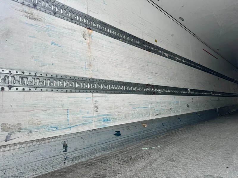 Schmitz Cargobull THERMO KING SLXE200 BPW AXLE - Επικαθήμενο ψυγείο: φωτογραφία 4 Schmitz Cargobull THERMO KING SLXE200 BPW AXLE - Επικαθήμενο ψυγείο: φωτογραφία 4
