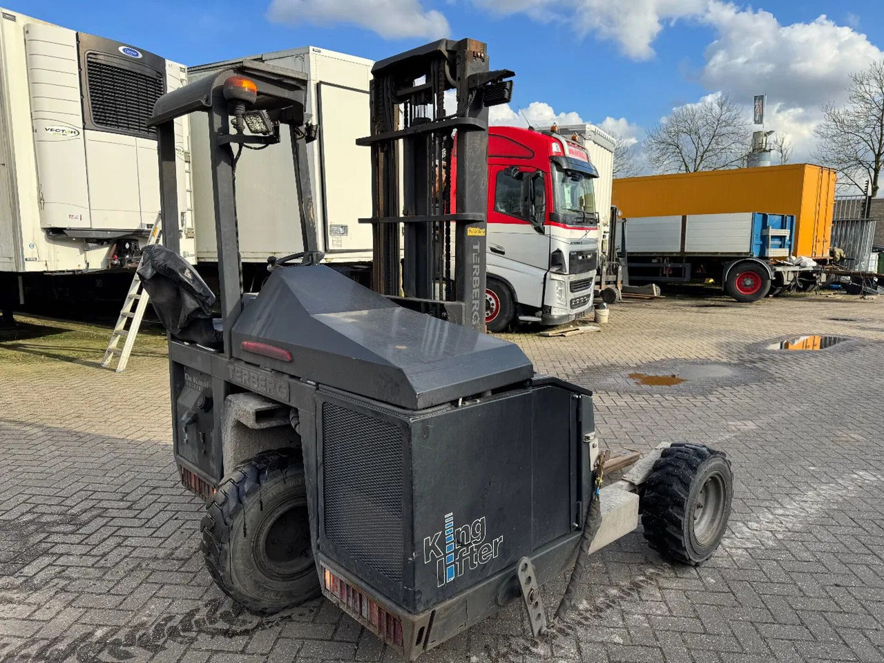 Terberg TKL-MC-3X3 - 2000KG 3,2 LIFTING HEIGHT - Περονοφόρο επί φορτηγού: φωτογραφία 4 Terberg TKL-MC-3X3 - 2000KG 3,2 LIFTING HEIGHT - Περονοφόρο επί φορτηγού: φωτογραφία 4