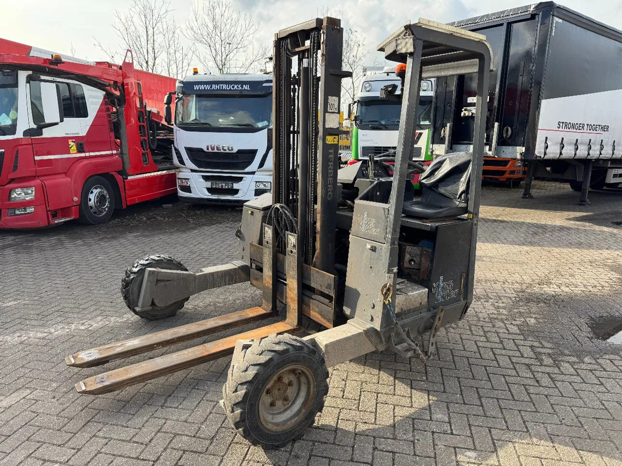 Terberg TKL-MC-3X3 - 2000KG 3,2 LIFTING HEIGHT - Περονοφόρο επί φορτηγού: φωτογραφία 1 Terberg TKL-MC-3X3 - 2000KG 3,2 LIFTING HEIGHT - Περονοφόρο επί φορτηγού: φωτογραφία 1