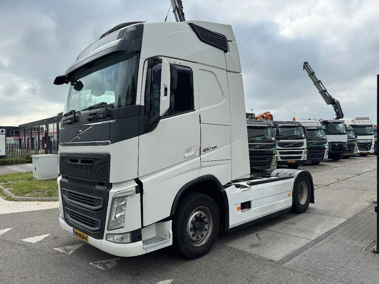 Volvo FH 460 4X2 EURO 6 SKIRTS SPOILERS HYDRAULIC - Τράκτορας: φωτογραφία 1 Volvo FH 460 4X2 EURO 6 SKIRTS SPOILERS HYDRAULIC - Τράκτορας: φωτογραφία 1