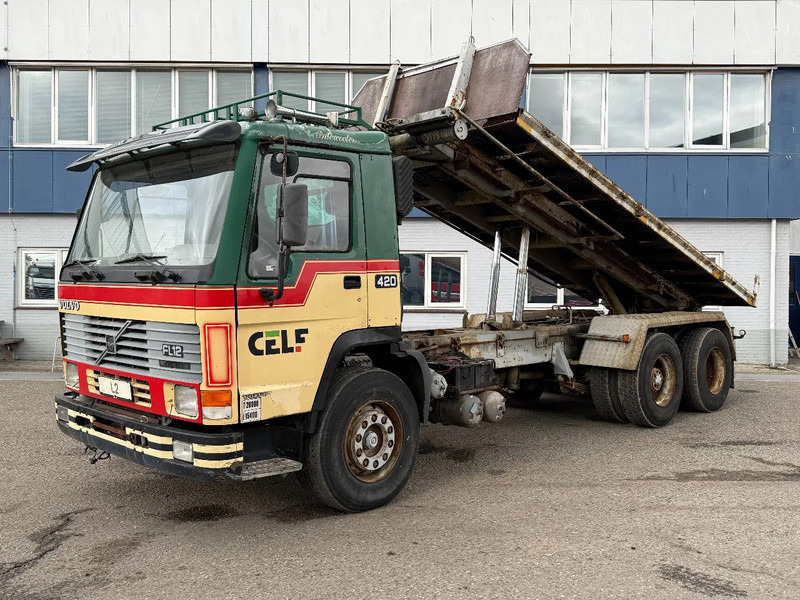 Volvo FL 12.420 6X2 MANUAL GEAR / FULL STEEL SUSP. / 10 TYRES / HUB REDUCT. + CABLELIFT TIPPER + CONTAINER FLATBED - Φορτηγό με σύστημα καλωδίων: φωτογραφία 1 Volvo FL 12.420 6X2 MANUAL GEAR / FULL STEEL SUSP. / 10 TYRES / HUB REDUCT. + CABLELIFT TIPPER + CONTAINER FLATBED - Φορτηγό με σύστημα καλωδίων: φωτογραφία 1