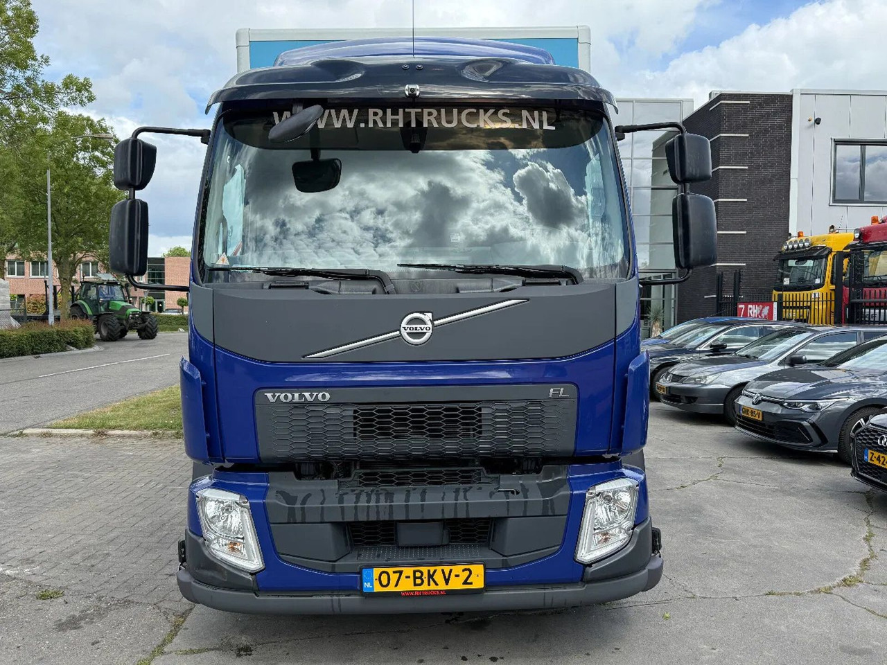 Volvo FL 250 18 TON - ONLY 169.291 KM + DHOLLANDIA LIF - Φορτηγό κόφα: φωτογραφία 2 Volvo FL 250 18 TON - ONLY 169.291 KM + DHOLLANDIA LIF - Φορτηγό κόφα: φωτογραφία 2