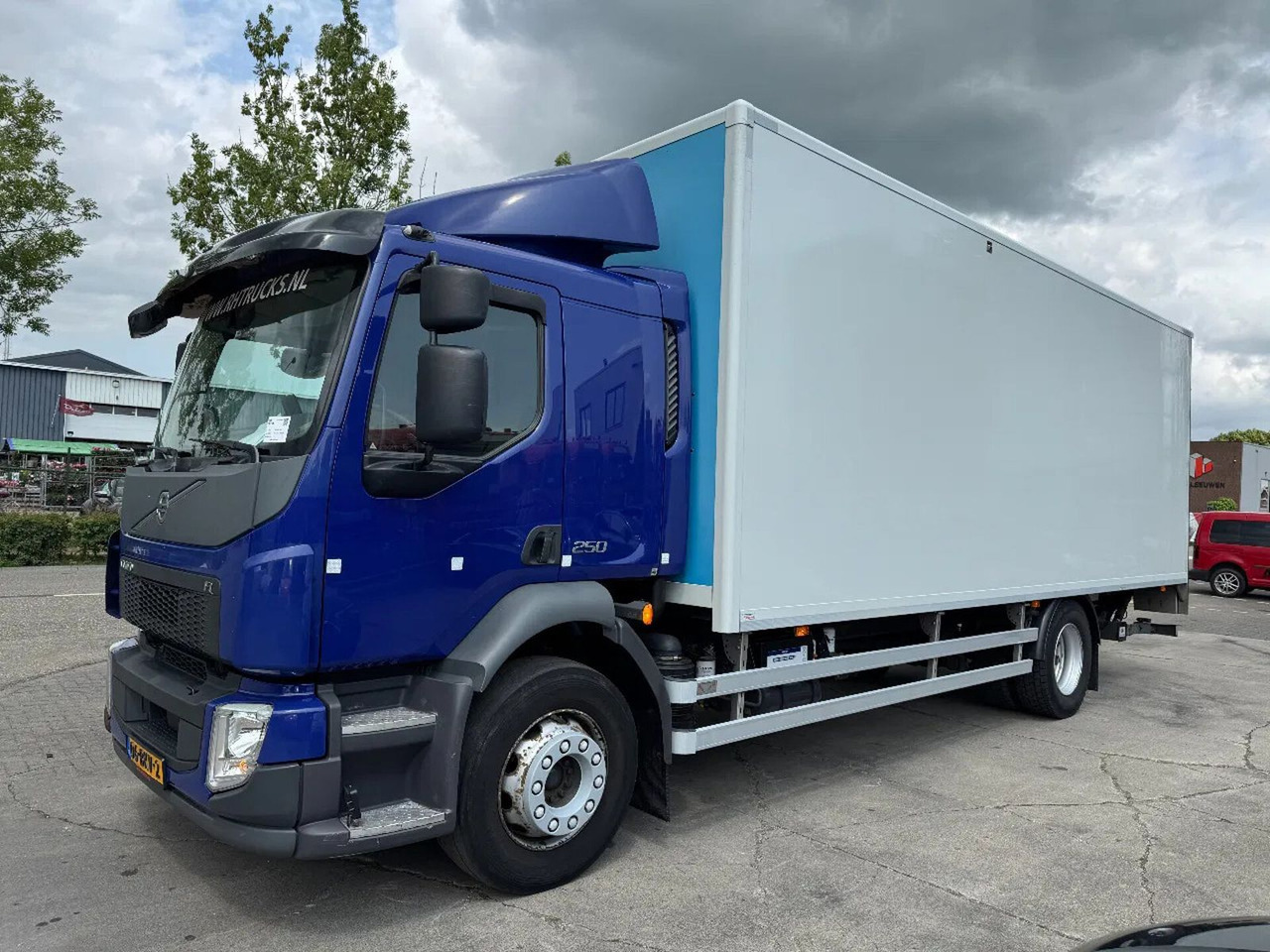 Volvo FL 250 4X2 - EURO 6 + DHOLLANDIA LIFT + TÜV 04-2 - Φορτηγό κόφα: φωτογραφία 2 Volvo FL 250 4X2 - EURO 6 + DHOLLANDIA LIFT + TÜV 04-2 - Φορτηγό κόφα: φωτογραφία 2