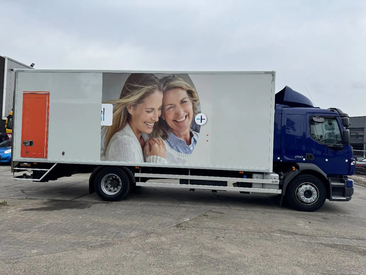 Volvo FL 250 4X2 - EURO 6 + DHOLLANDIA LIFT + TÜV 04-2 - Φορτηγό κόφα: φωτογραφία 3 Volvo FL 250 4X2 - EURO 6 + DHOLLANDIA LIFT + TÜV 04-2 - Φορτηγό κόφα: φωτογραφία 3