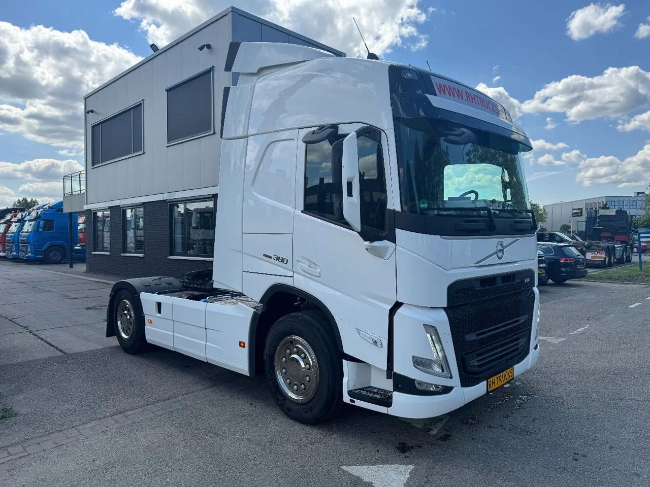 Volvo FM 380 4X2 EURO 6 NEW FACE SKIRTS AIRCO SPOILERS - Τράκτορας: φωτογραφία 4 Volvo FM 380 4X2 EURO 6 NEW FACE SKIRTS AIRCO SPOILERS - Τράκτορας: φωτογραφία 4