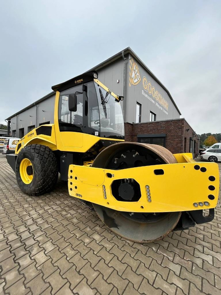 Bomag BW 211 D-5 - Οδοστρωτήρες: φωτογραφία 1 Bomag BW 211 D-5 - Οδοστρωτήρες: φωτογραφία 1