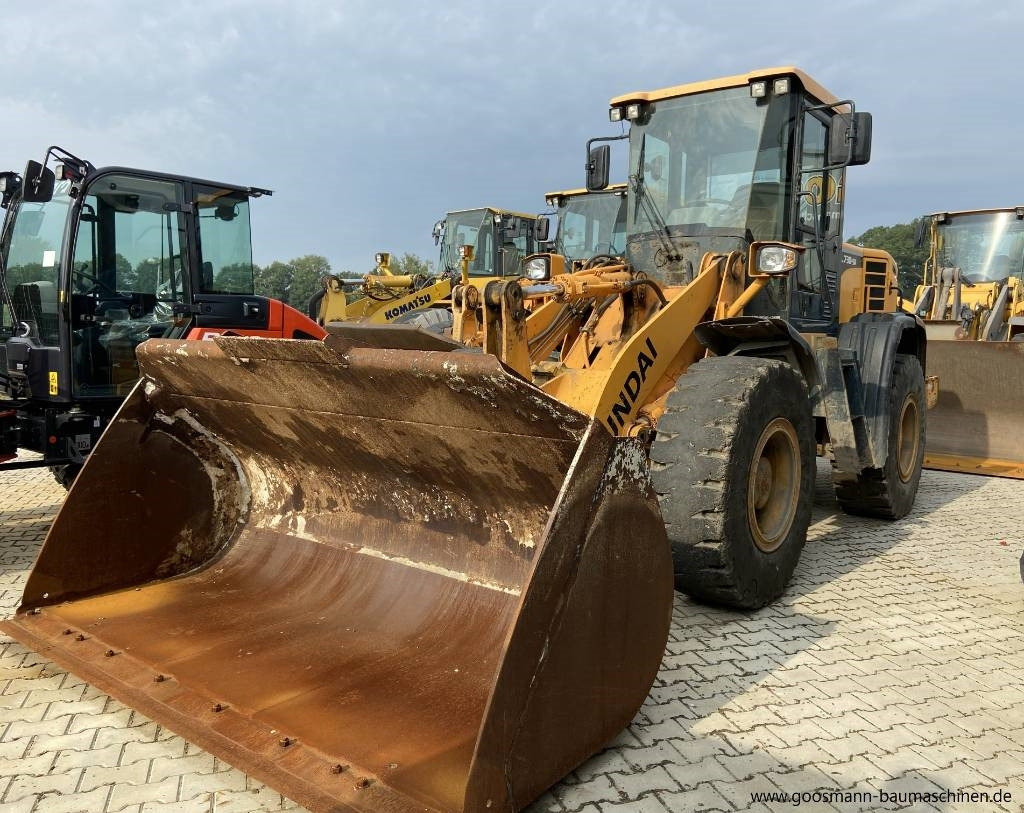 HYUNDAI HL 730-9A - Ελαστιχοφόρος φορτωτής: φωτογραφία 1 HYUNDAI HL 730-9A - Ελαστιχοφόρος φορτωτής: φωτογραφία 1