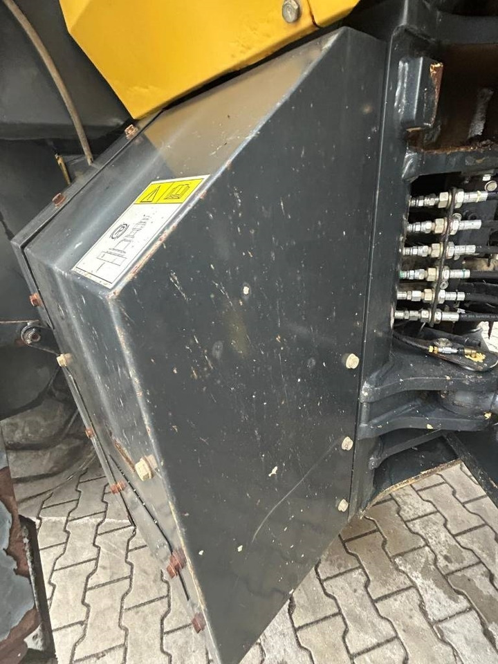 Komatsu WA 470-6 - Ελαστιχοφόρος φορτωτής: φωτογραφία 4 Komatsu WA 470-6 - Ελαστιχοφόρος φορτωτής: φωτογραφία 4